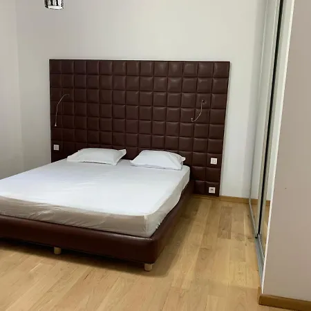 Casa Mendeleev Amzei 15 *